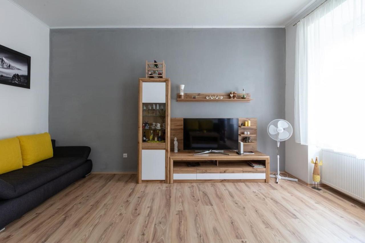 Sunny Renovated Apartment Close To Downtown Viena Exterior foto